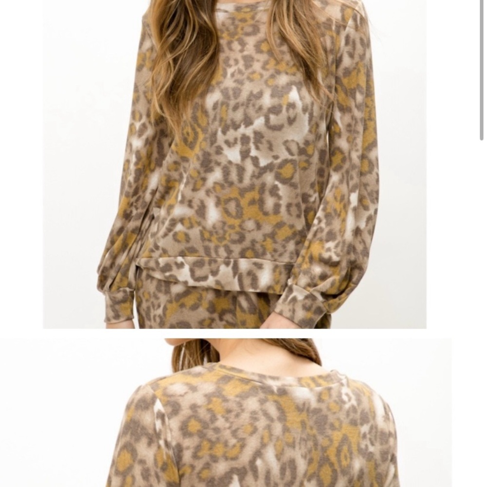Soft cozy leopard print long sleeve top.